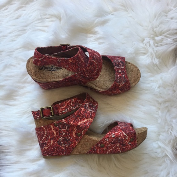 Lucky Brand Shoes - NWOT Lucky Brand Bandana wedge | 10 M